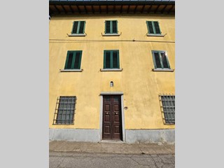 Casa Indipendente in Vendita a Vernio, zona Montepiano, 99'000€, 150 m²