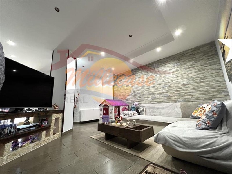 Trilocale in Vendita a Siracusa, zona Grottasanta - Tunisi, 98'000&euro;, 123 m²