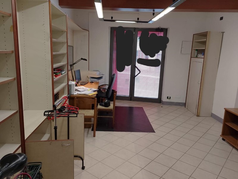 Immobile commerciale in Affitto a Lucca, zona San Marco, 500€, 40 m²