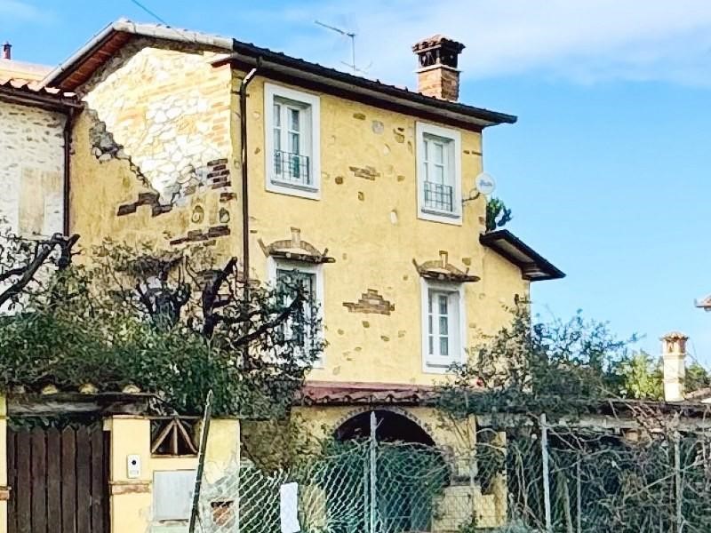 Casa Indipendente in Vendita a Pietrasanta, zona Ponte Rosso Crociale, 450'000€, 120 m²
