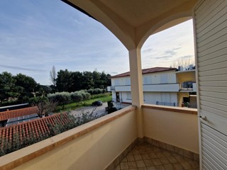 Trilocale in Vendita a Rosignano Marittimo, zona Vada, 195'000€, 65 m², arredato, con Box