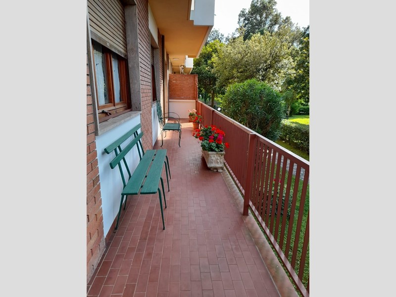 Appartamento in Affitto a Massa, zona Marina di Massa, 900€, 120 m², arredato