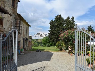 Casa Semi Indipendente in Vendita a Gambassi Terme, 620'000€, 550 m², arredato, con Box