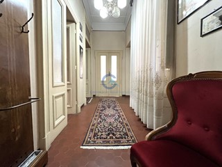 Ufficio in Affitto a Catanzaro, zona Catanzaro Centro, 200&euro;, 140 m², arredato