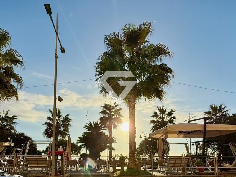 Attività commerciale in Vendita a Loano, 250'000€, 160 m²