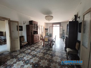 Appartamento in Vendita a Castelbaldo, 280'000&euro;, 525 m²