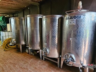 Attività commerciale in Vendita a San Gimignano, 1'000'000€, 828 m²