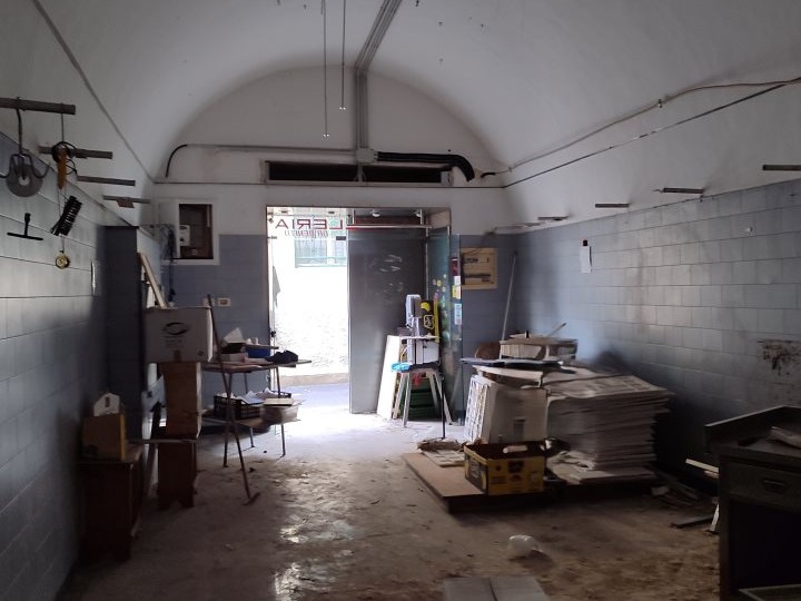 Negozio in Vendita a Bari, 35'000€, 60 m²
