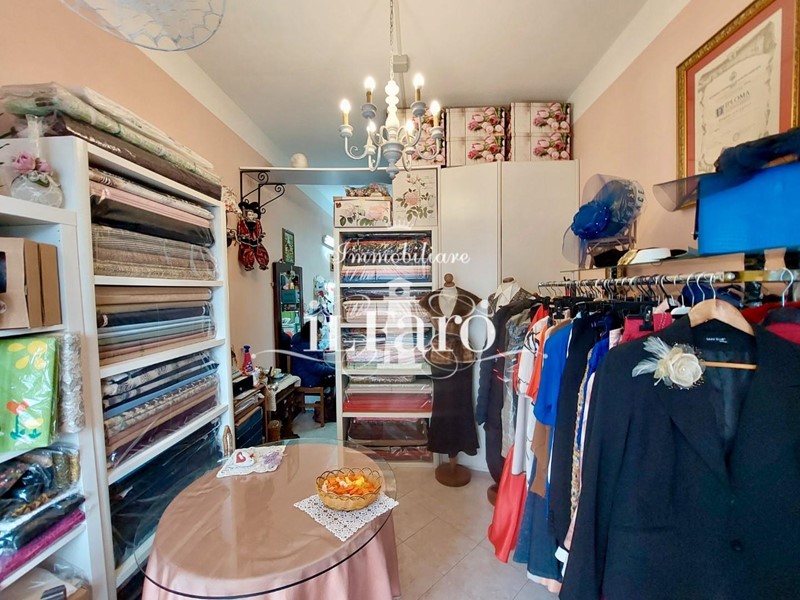 Negozio in Vendita a Viareggio, 95'000€, 30 m²