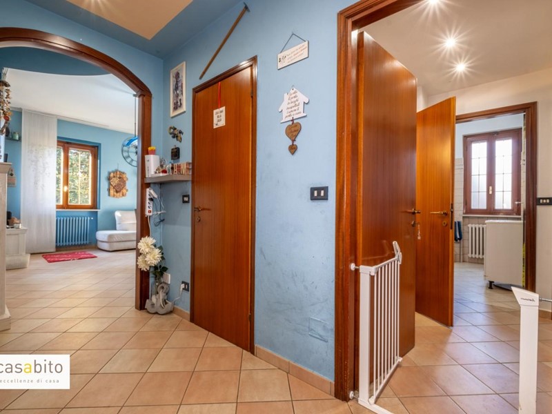 Trilocale in Vendita a Abbiategrasso, 225'000€, 143 m², con Box