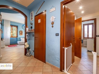 Trilocale in Vendita a Abbiategrasso, 225'000€, 143 m², con Box