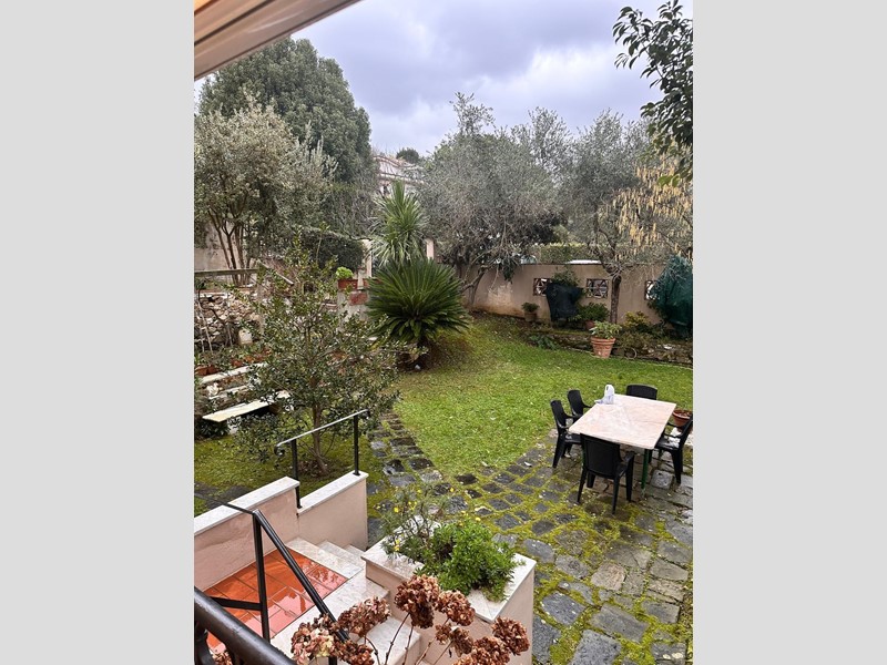 Appartamento in Vendita a Carrara, 275'000€, 140 m², con Box