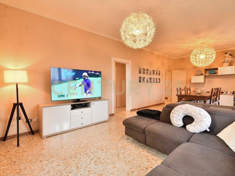 Appartamento in Vendita a Capannori, 165'000€, 130 m²