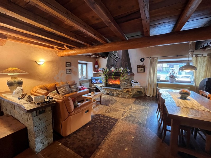 Casa Semi Indipendente in Vendita a La Salle, 390'000&euro;, 149 m², arredato