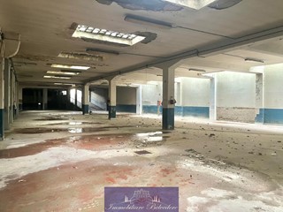 Box in Vendita a Firenze, zona Novoli, 1'400'000€, 2500 m²