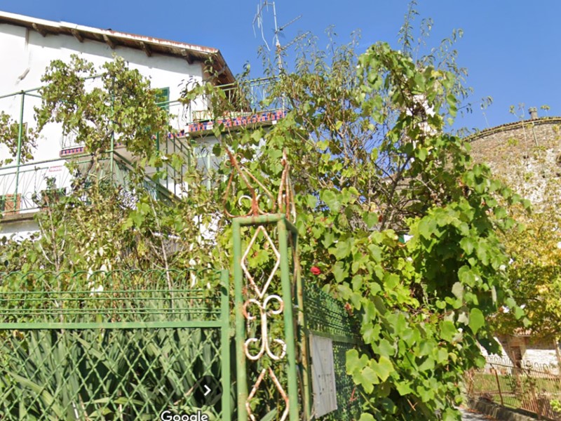 Casa Semi Indipendente in Vendita a Pareto, 55'000€, 150 m², con Box