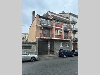 Trilocale in Affitto a Torino, zona Aurora, 800€, 85 m², arredato