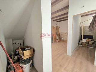 Quadrilocale in Vendita a Firenze, 260'000€, 103 m²