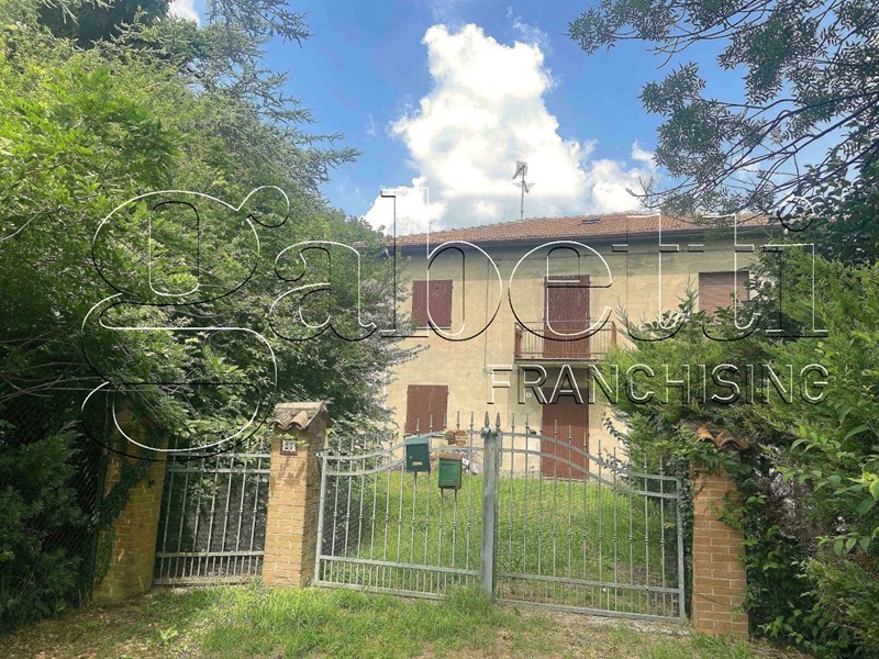 Casa Indipendente in Vendita a Ferrara, 55'000€, 160 m²