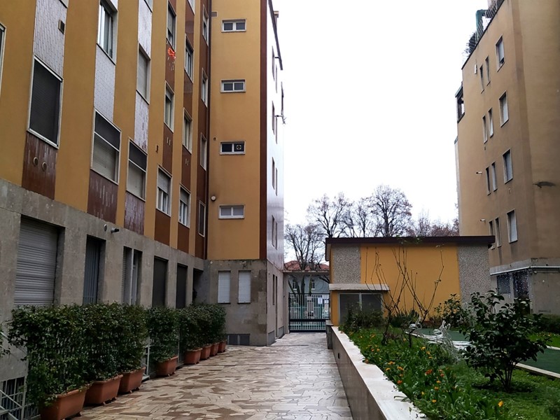 Monolocale in Affitto a Milano, 800€, 37 m², arredato