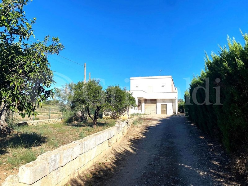Casa Indipendente in Vendita a Sannicola, 140'000€, 85 m²
