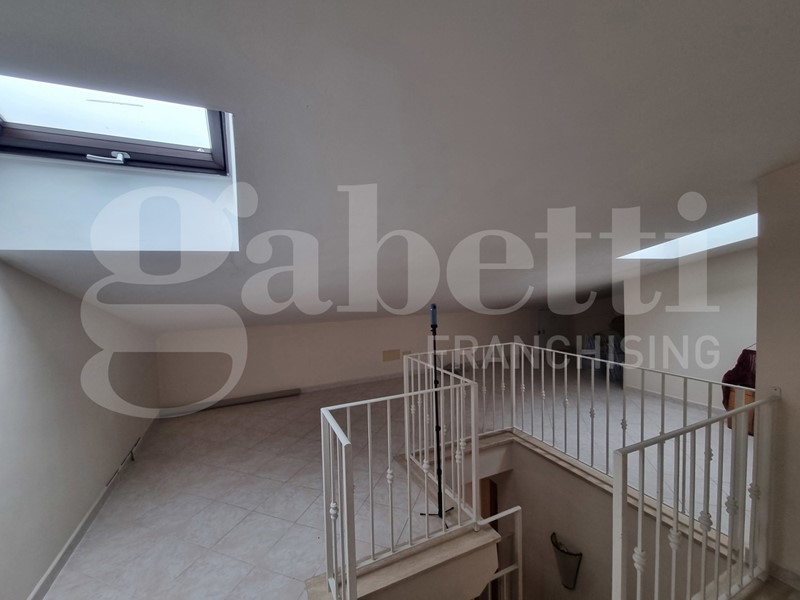 Bilocale in Vendita a Monte Compatri, 140'000€, 49 m², arredato