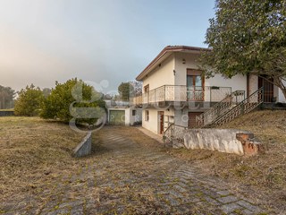 Casa Indipendente in Vendita a Roveredo in Piano, 275'000€, 300 m²