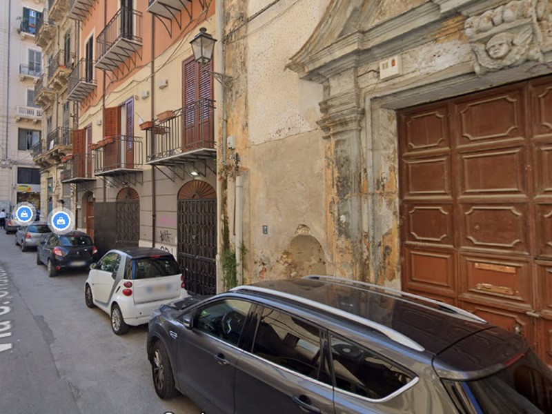Negozio in Vendita a Palermo, 105'000€, 138 m²