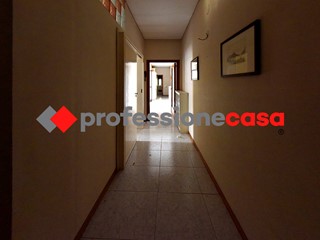 Bilocale in Vendita a San Nicola la Strada, 63'000€, 75 m²