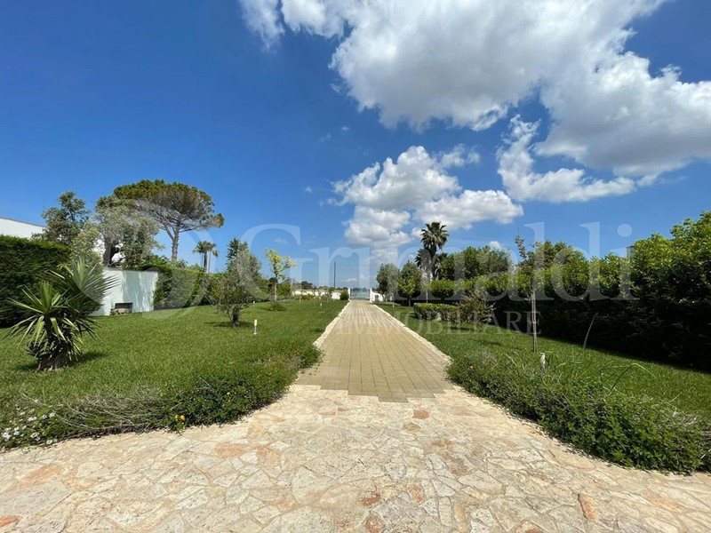 Villa in Vendita a Matino, 360'000€, 205 m²