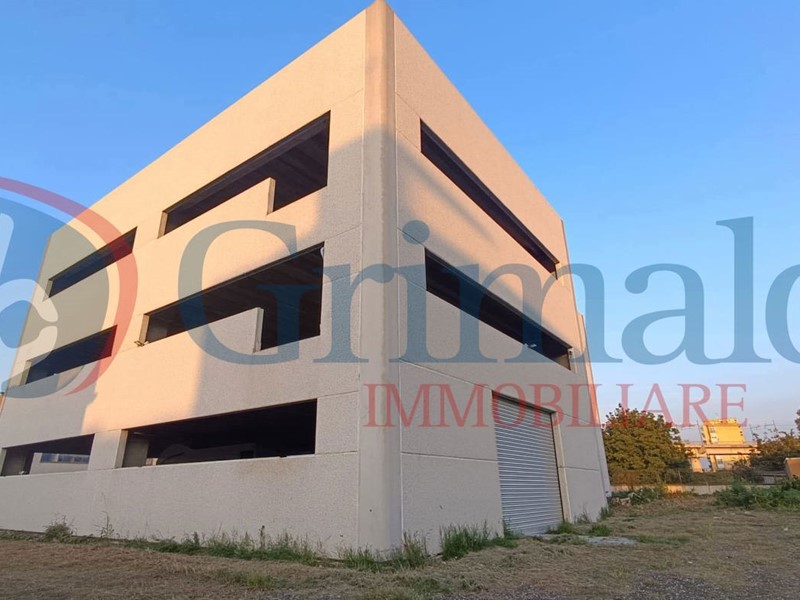 Ufficio in Affitto a Castello di Cisterna, 500 m²