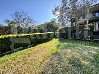 Villa in Vendita a Salerno, 790'000&euro;, 297 m²