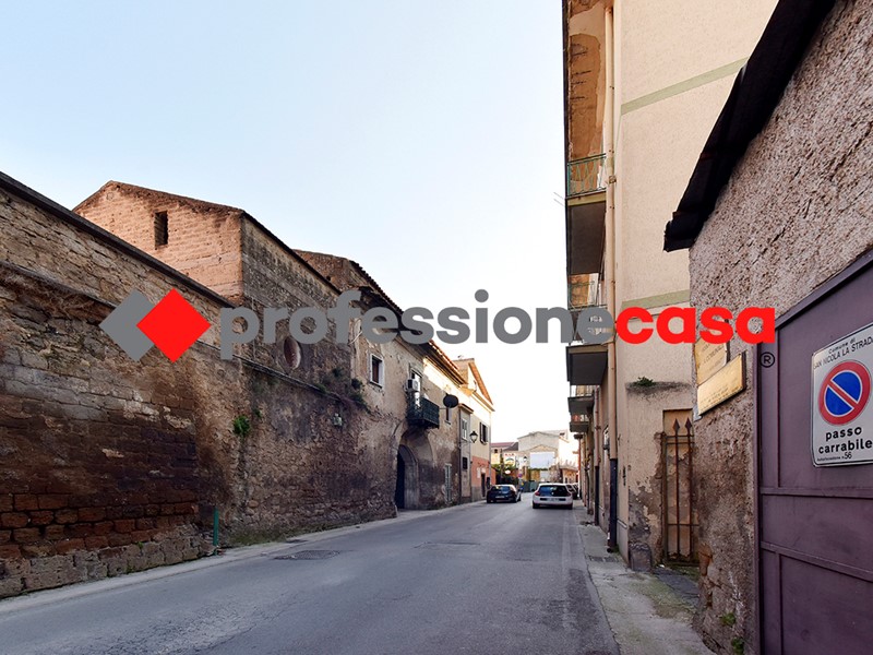 Appartamento in Vendita a San Nicola la Strada, 40'000€, 53 m²