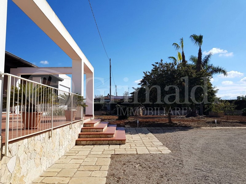 Villa in Vendita a Gallipoli, 750'000&euro;, 215 m²