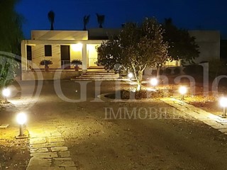Villa in Vendita a Gallipoli, 750'000&euro;, 215 m²
