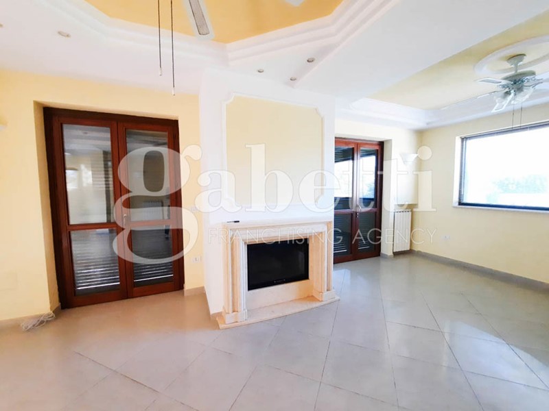 Appartamento in Vendita a Giugliano in Campania, 370'000€, 180 m²