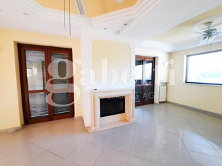 Appartamento in Vendita a Giugliano in Campania, 370'000€, 180 m²