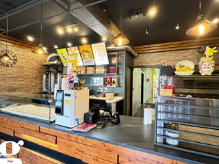 Attività commerciale in Vendita a Villafranca Tirrena, 100 m²