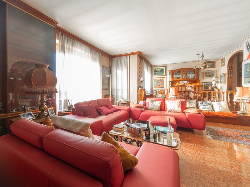 Attico in Vendita a Milano, 830'000€, 250 m², arredato