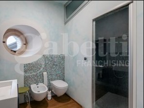 Villa in Vendita a Villa Bartolomea, 640'000€, 340 m², arredato