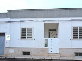 Casa Indipendente in Vendita a Casamassima, 160'000€, 247 m²