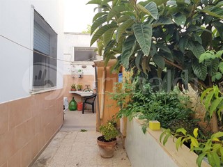 Casa Indipendente in Vendita a Sannicola, 65'000€, 140 m²