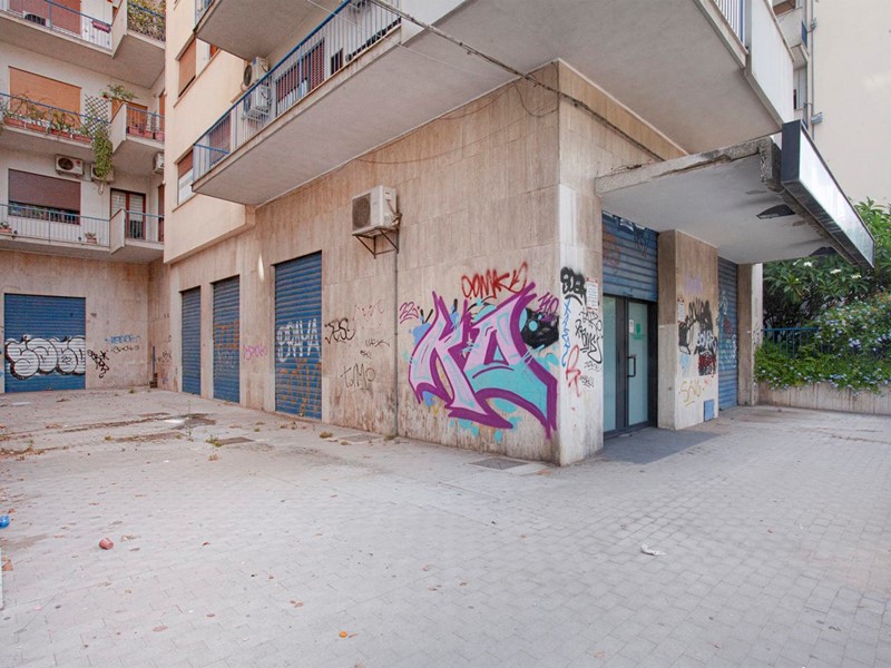 Negozio in Vendita a Palermo, 680'000€, 720 m²
