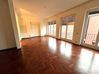 Quadrilocale in Affitto a Milano, 160 m²