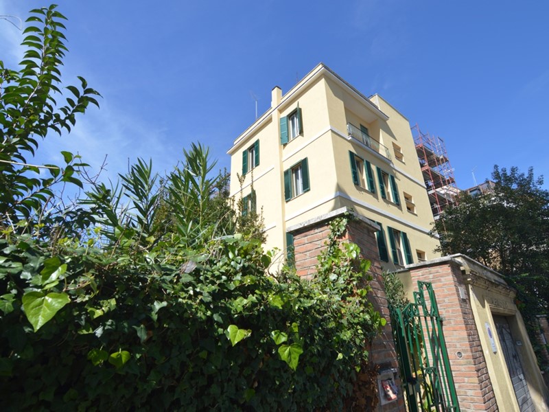 Bilocale in Vendita a Roma, 310'000€, 65 m²