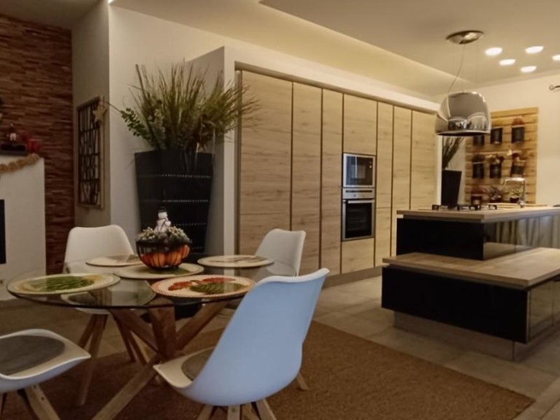 Casa Semi Indipendente in Vendita a Castelnuovo Magra, 320'000€, 165 m²