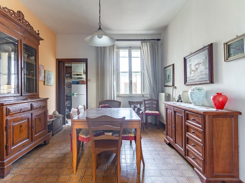 Appartamento in Vendita a Empoli, zona Sant'Andrea, 179'000€, 235 m²