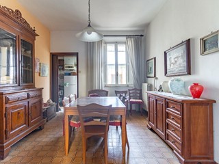 Appartamento in Vendita a Empoli, zona Sant'Andrea, 179'000€, 235 m²