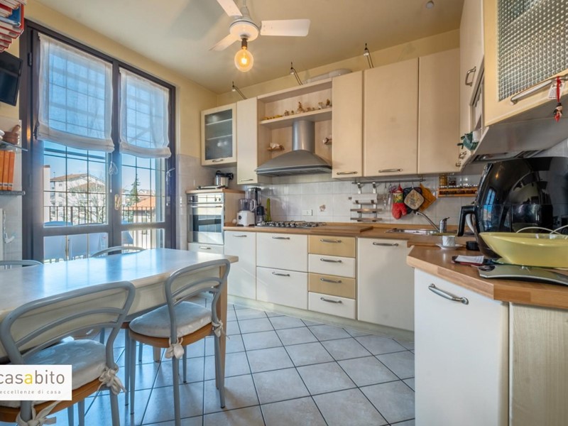 Quadrilocale in Vendita a Abbiategrasso, 320'000€, 201 m², arredato