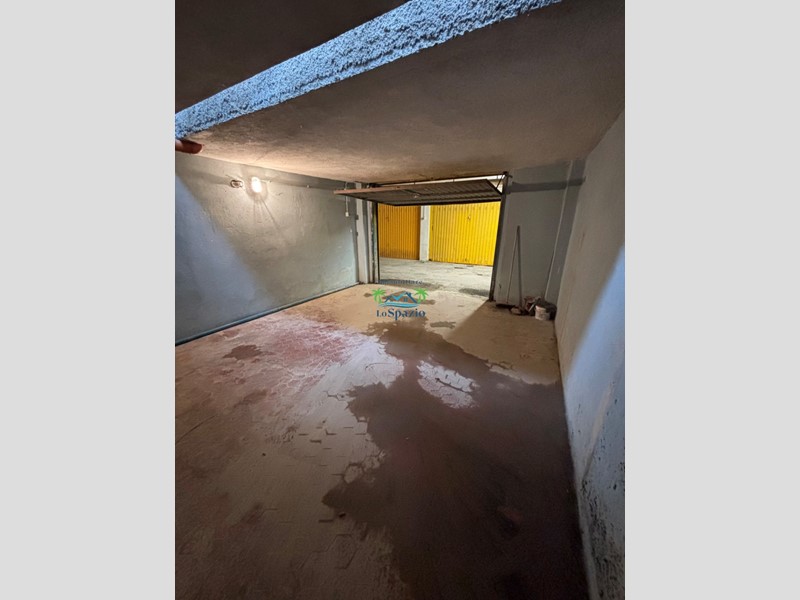 Box in Vendita a Andora, zona Marina Di Andora, 23'000€, 23 m², con Box